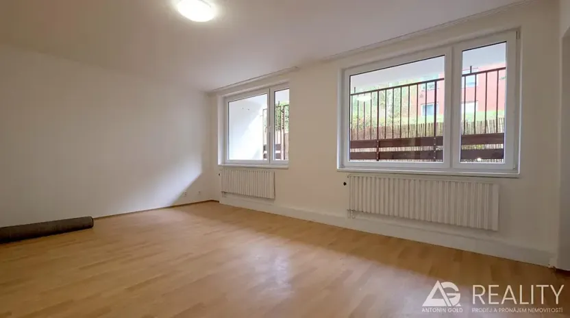 Pronájem bytu 3+1, Praha - Dejvice, Krohova, 76 m2