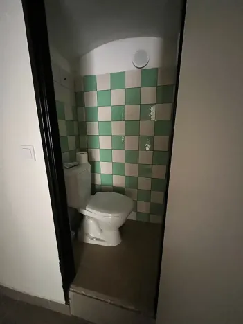 Pronájem obchodního prostoru, Štoky, 85 m2