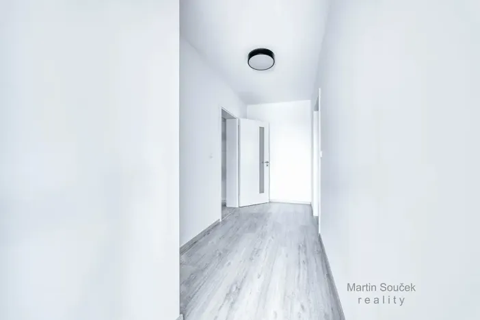 Pronájem bytu 2+kk, Praha - Řepy, Laudova, 60 m2