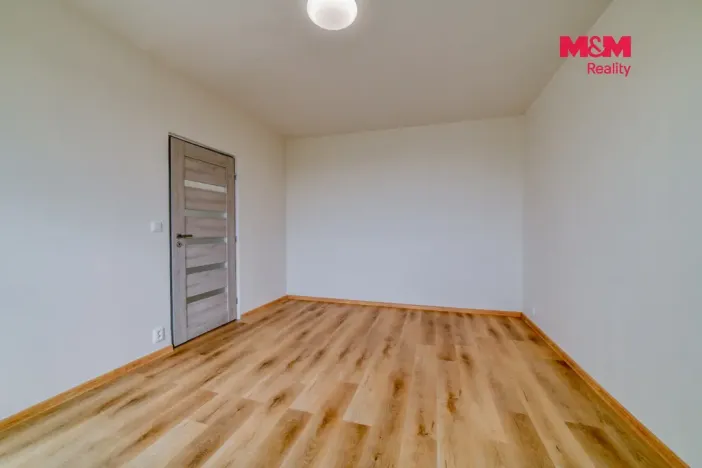 Pronájem bytu 1+1, Cheb, Mírová, 35 m2