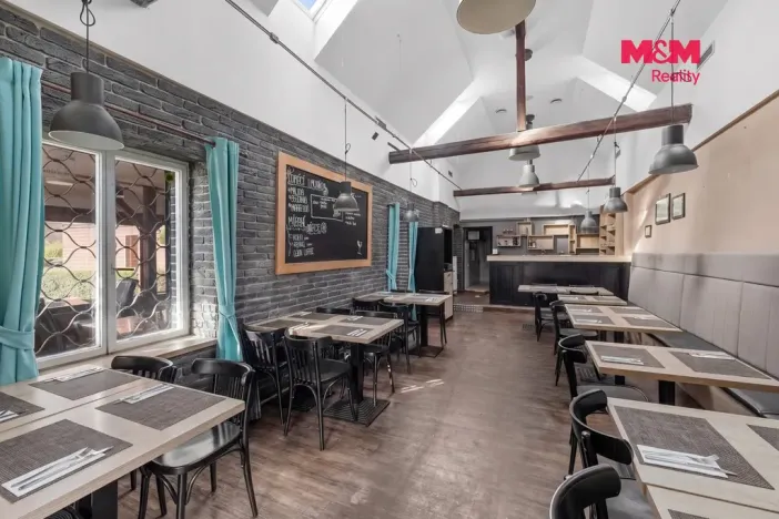 Prodej restaurace, Dolní Břežany, Mezi Křižovatkami, 128 m2
