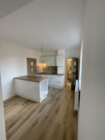 Prodej bytu 2+kk, Frenštát pod Radhoštěm, nám. Míru, 51 m2