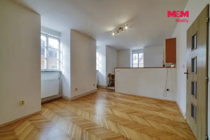 Pronájem bytu 1+kk, Cheb, Růžová, 27 m2