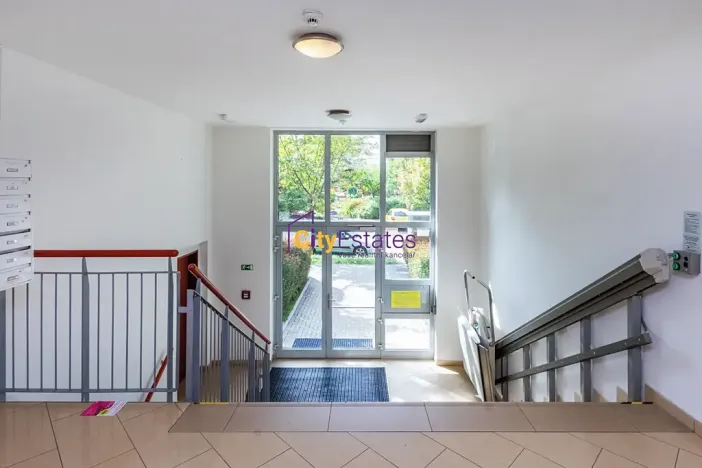 Prodej bytu 2+kk, Praha - Zličín, Sazovická, 61 m2