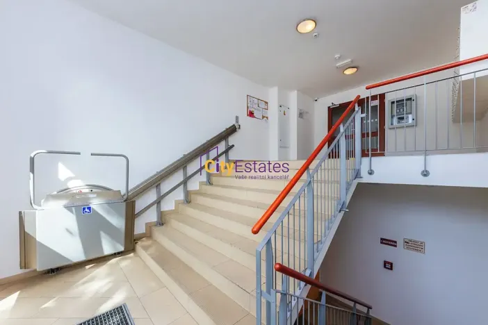 Prodej bytu 2+kk, Praha - Zličín, Sazovická, 61 m2