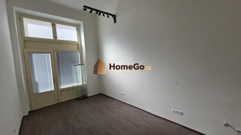 Pronájem obchodního prostoru, Praha - Vršovice, Žitomírská, 31 m2