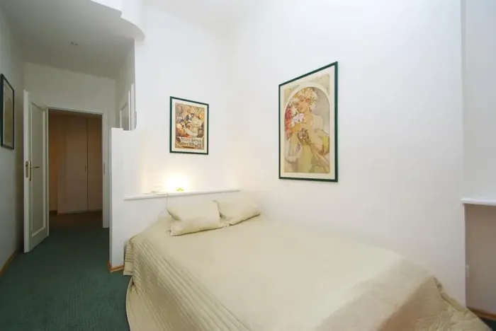 Pronájem bytu 3+kk, Praha - Nové Město, Odborů, 80 m2