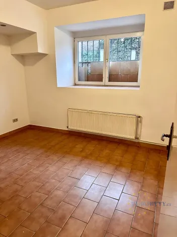 Prodej obchodního prostoru, Praha - Nusle, Na Jezerce, 74 m2