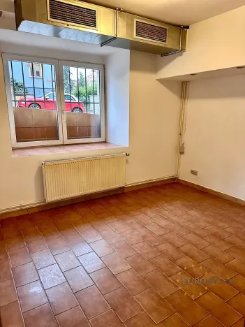 Prodej obchodního prostoru, Praha - Nusle, Na Jezerce, 74 m2