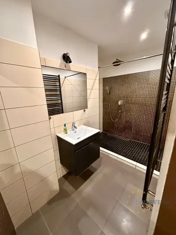 Prodej obchodního prostoru, Praha - Nusle, Na Jezerce, 74 m2
