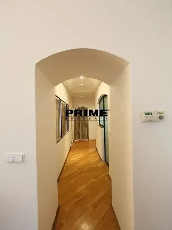 Pronájem bytu 3+1, Praha - Nové Město, Odborů, 80 m2
