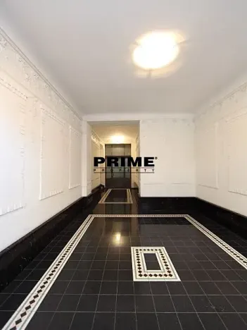 Pronájem bytu 3+1, Praha - Nové Město, Odborů, 80 m2