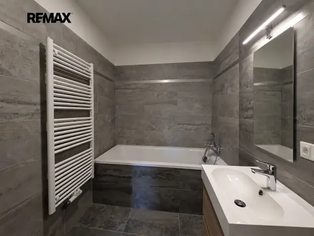 Pronájem bytu 1+kk, Praha - Vršovice, Na louži, 55 m2
