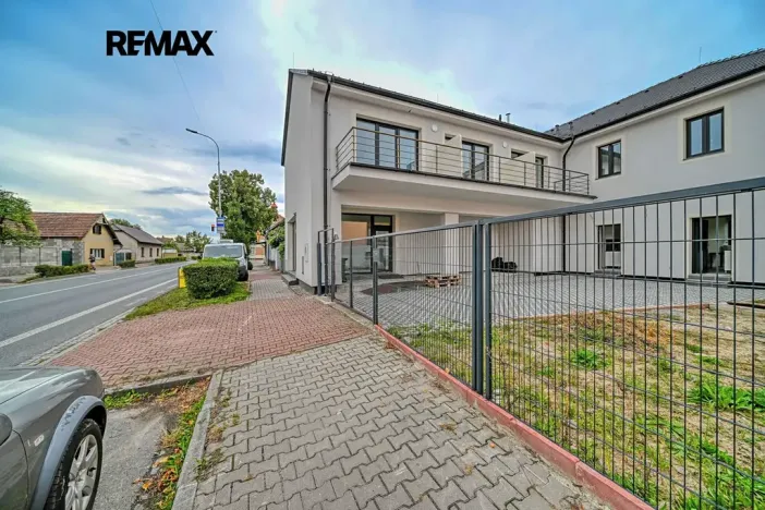 Pronájem bytu 1+kk, Velký Osek, Revoluční, 24 m2