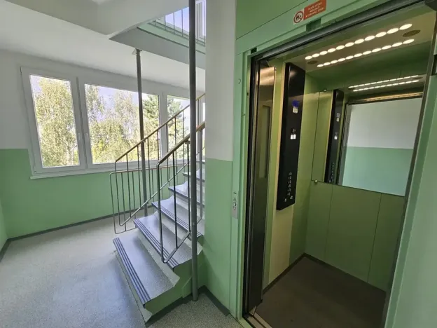 Pronájem bytu 2+kk, Praha - Hostivař, Sáňkařská, 40 m2