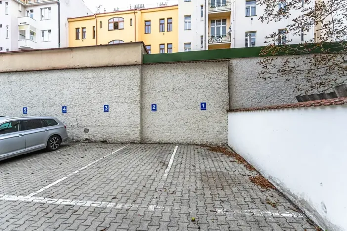 Prodej bytu 2+kk, Praha, Lucemburská, 51 m2
