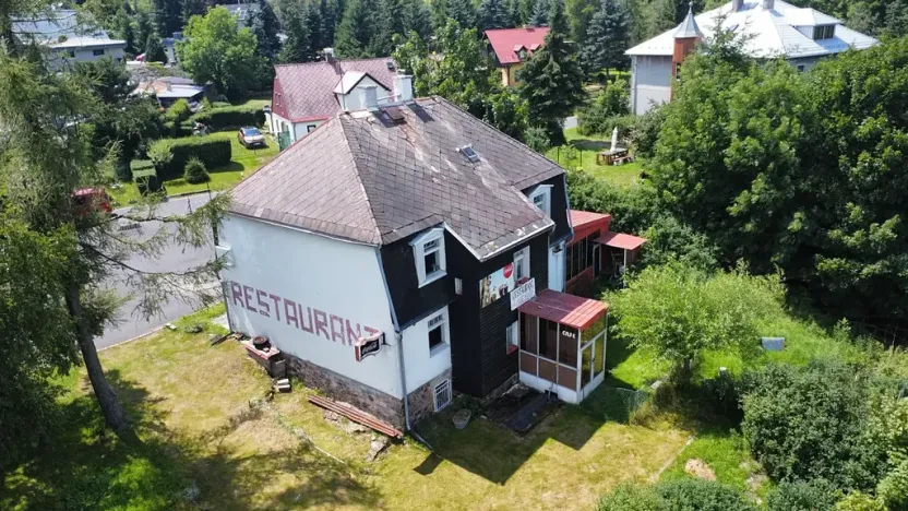 Prodej rodinného domu, Dubí, 302 m2
