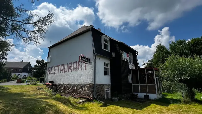 Prodej rodinného domu, Dubí, 302 m2