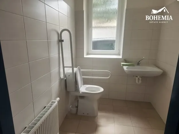 Pronájem obchodního prostoru, Teplice, 28. října, 80 m2