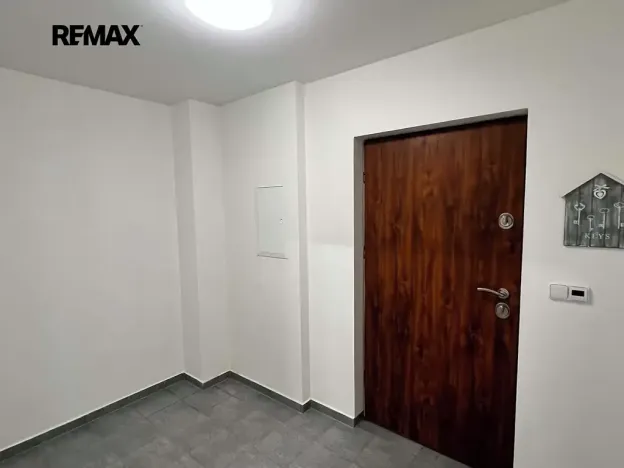 Pronájem bytu 1+kk, Lavičky, 53 m2