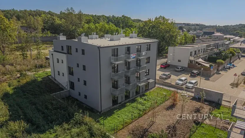 Pronájem bytu 1+kk, Milovice, 27 m2