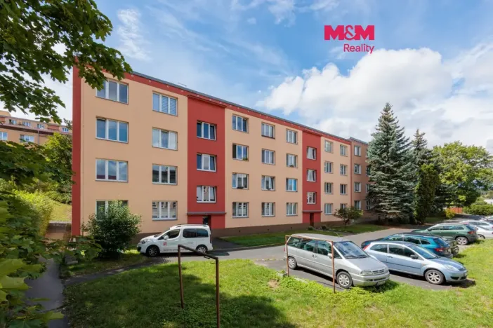 Pronájem bytu 3+1, Karlovy Vary - Stará Role, Hlávkova, 67 m2