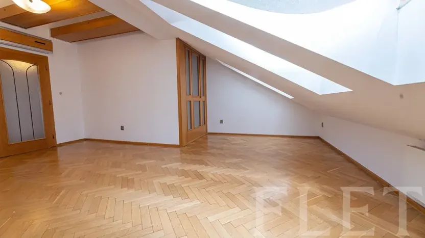 Pronájem bytu 3+1, Praha - Smíchov, Tomáškova, 117 m2
