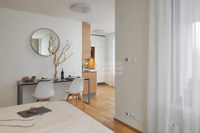 Pronájem bytu 1+kk, Praha - Střížkov, Střížkovská, 46 m2