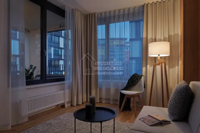 Pronájem bytu 1+kk, Praha - Střížkov, Střížkovská, 46 m2