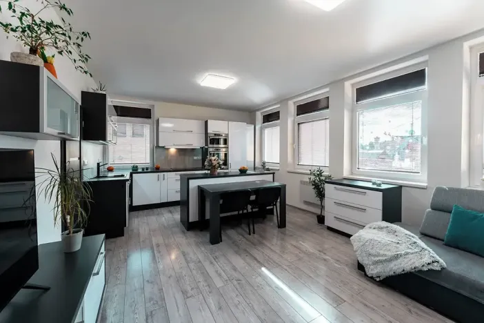 Prodej komerční nemovitosti, Zbýšov, Na drahách, 549 m2