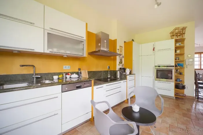 Prodej rodinného domu, Jičín, 238 m2