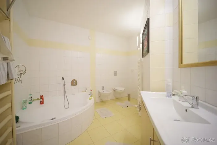 Prodej rodinného domu, Jičín, 238 m2