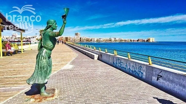 Prodej bytu 4+kk, Torrevieja, Alicante, Španělsko, 98 m2