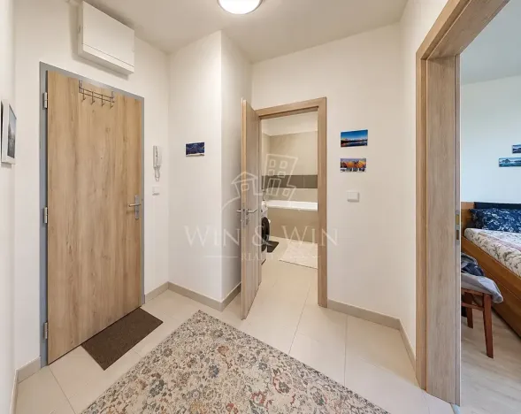 Prodej bytu 2+kk, Jince, Zborovská, 56 m2