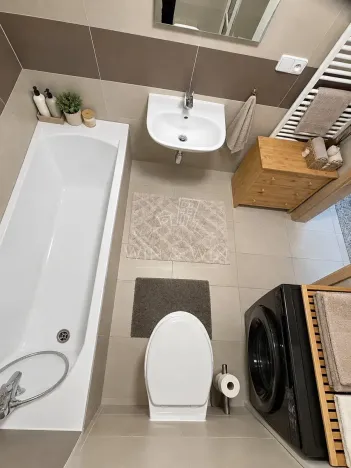 Prodej bytu 2+kk, Jince, Zborovská, 56 m2