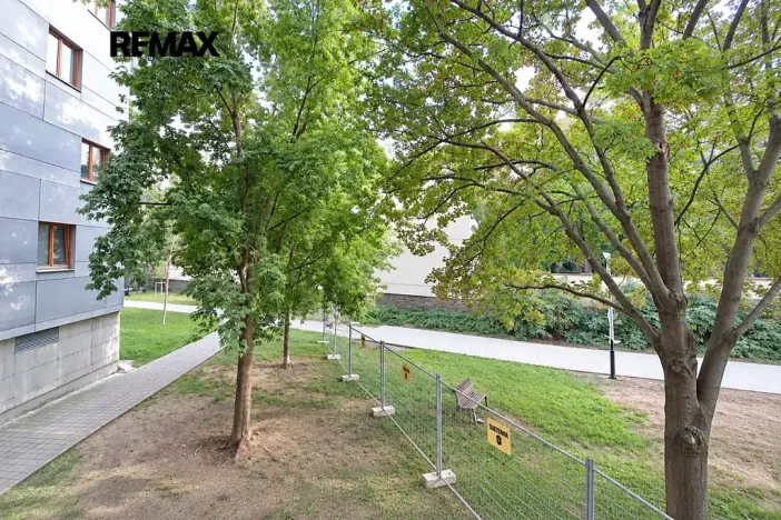 Prodej bytu 1+kk, Praha - Strašnice, Názovská, 35 m2