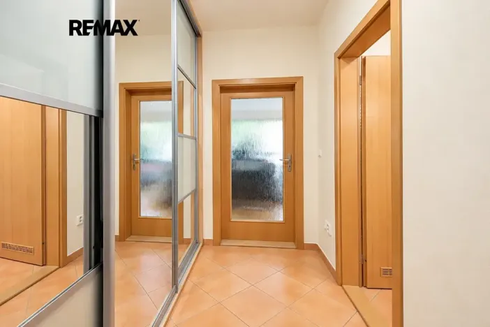 Prodej bytu 1+kk, Praha - Strašnice, Názovská, 35 m2