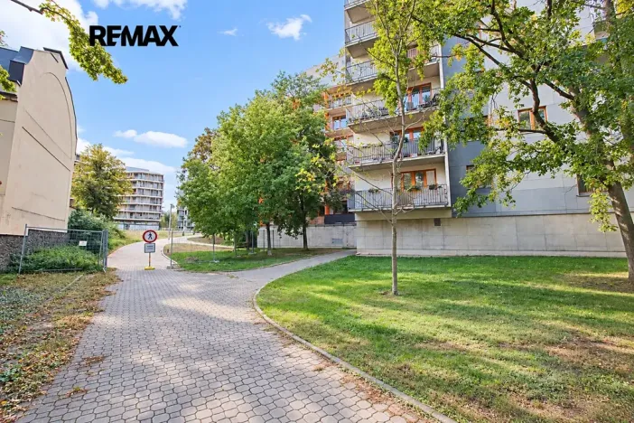 Prodej bytu 1+kk, Praha - Strašnice, Názovská, 35 m2