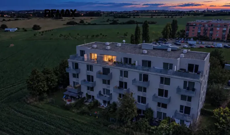 Prodej bytu 2+kk, Hostivice, Žitná, 52 m2