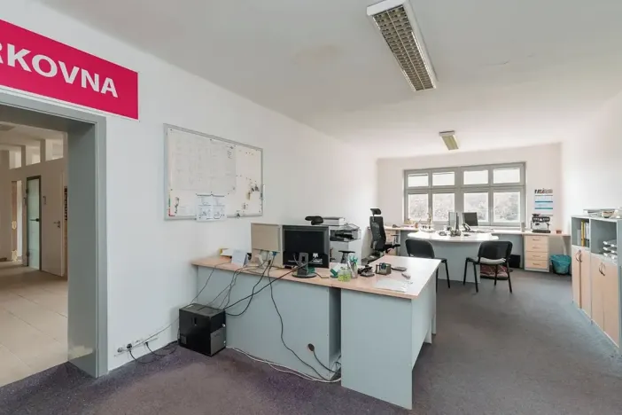 Prodej výrobních prostor, Ostrov, Krátká, 11439 m2