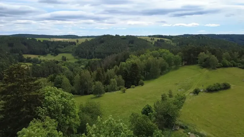 Prodej pozemku pro bydlení, Planá, 1435 m2