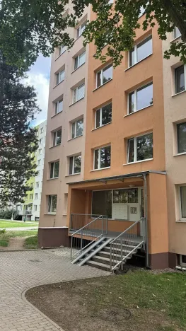 Pronájem bytu 2+kk, Kladno, Na růžovém poli, 47 m2