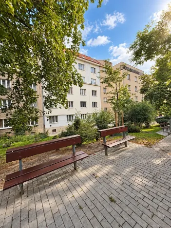Pronájem bytu 2+kk, Praha - Žižkov, Křišťanova, 58 m2