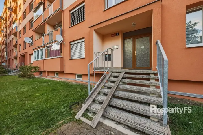 Prodej bytu 1+1, Ústí nad Labem - Severní Terasa, Zvonková, 42 m2