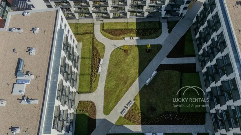 Pronájem bytu 1+kk, Praha - Chodov, Líbalova, 30 m2