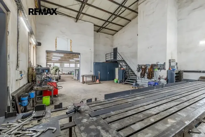 Prodej výrobních prostor, Neuměř, 405 m2