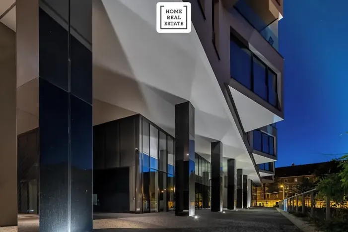Pronájem bytu 2+kk, Praha - Smíchov, Kobrova, 100 m2