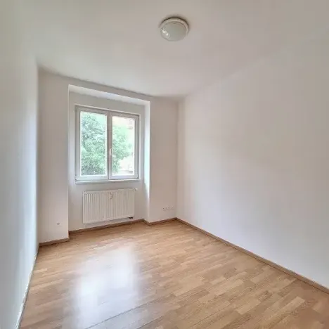 Pronájem bytu 2+1, Praha - Smíchov, Podbělohorská, 42 m2