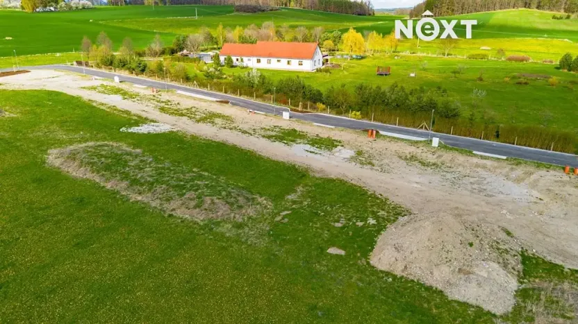 Prodej pozemku pro bydlení, Lipí, 927 m2