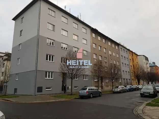 Pronájem bytu 1+kk, Olomouc, Zeyerova, 36 m2